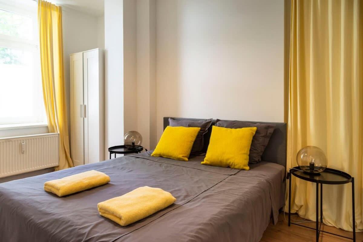Cosy Two Br Plus Self Checkin Plus Street Parking Berlim Exterior foto